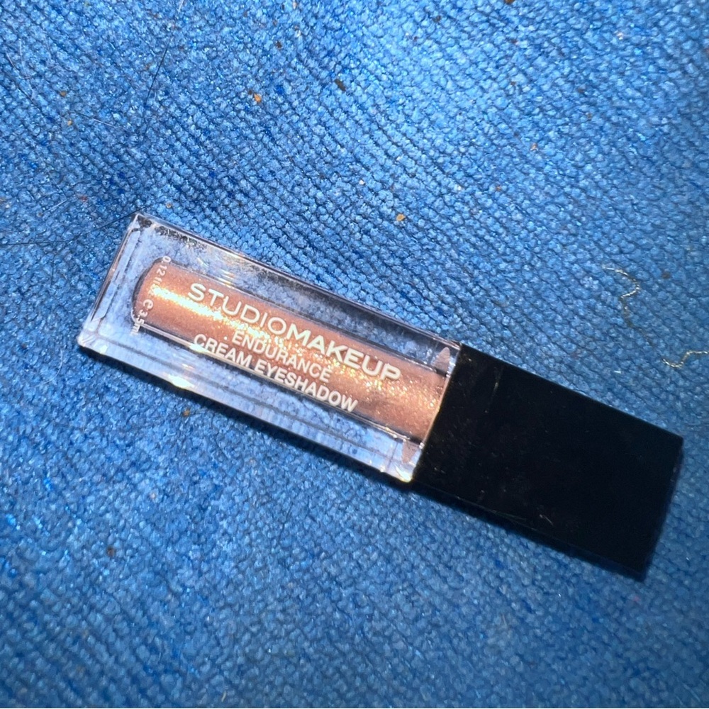 Cream eyeshadow